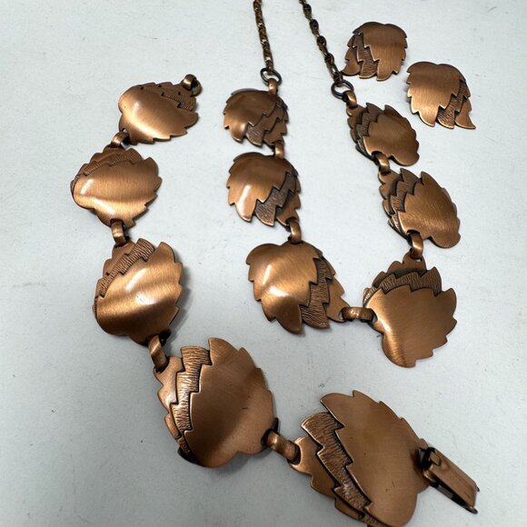 Vintage Copper Leaf Necklace & Earrings Bracelet Set With Art Deco-Inspired Desi - Picture 7 of 8